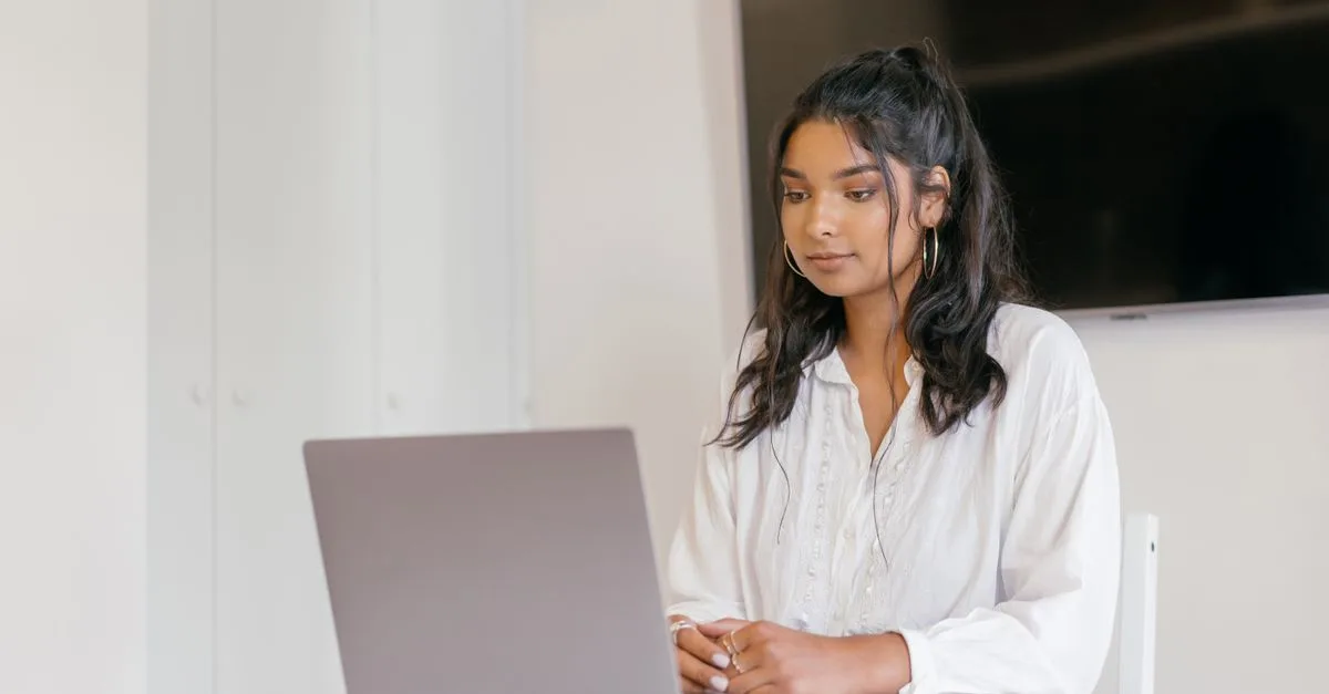 Bảng so sánh chi phí các gói thiết kế website giá re — thiết kế website giá re